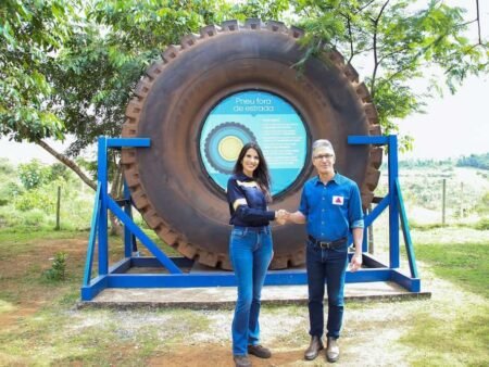 Anglo American e governo de MG inauguram alça viária no município do Serro