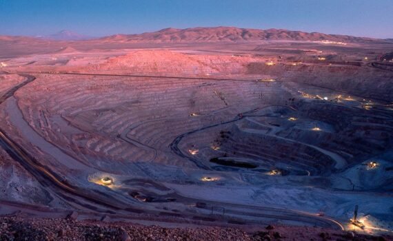 BHP amplia uso de IA nas operações e projeta US$ 250 milhões em ganhos anuais